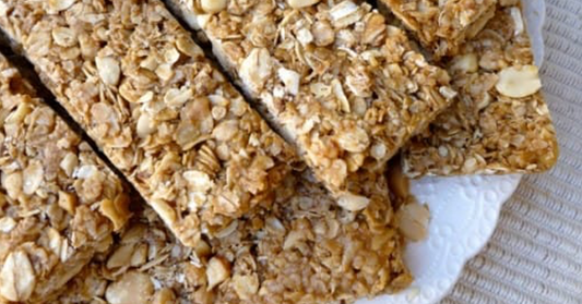 EASY PEANUT BUTTER GRANOLA CRUMB BARS