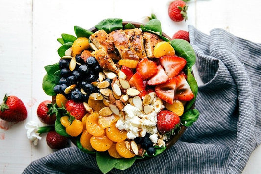 ALMOND BERRY AND CHICKEN SPINACH SALAD