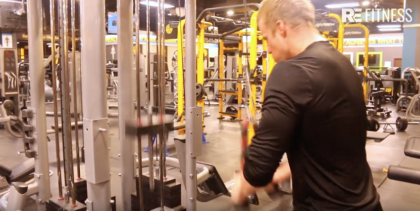 HOW TO DO A TRICEP ROPE PUSHDOWN