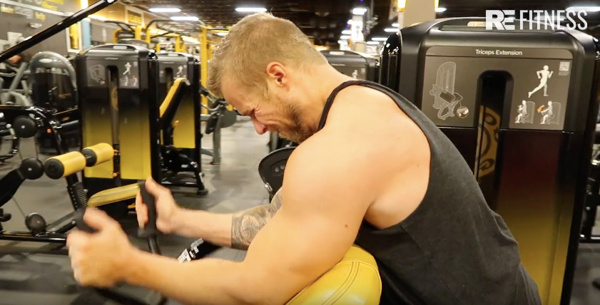HOW TO DO A TRICEP MACHINE PUSHDOWN