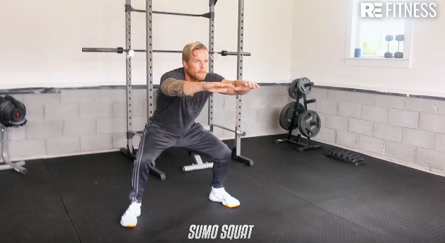 HOW TO DO A SUMO SQUAT